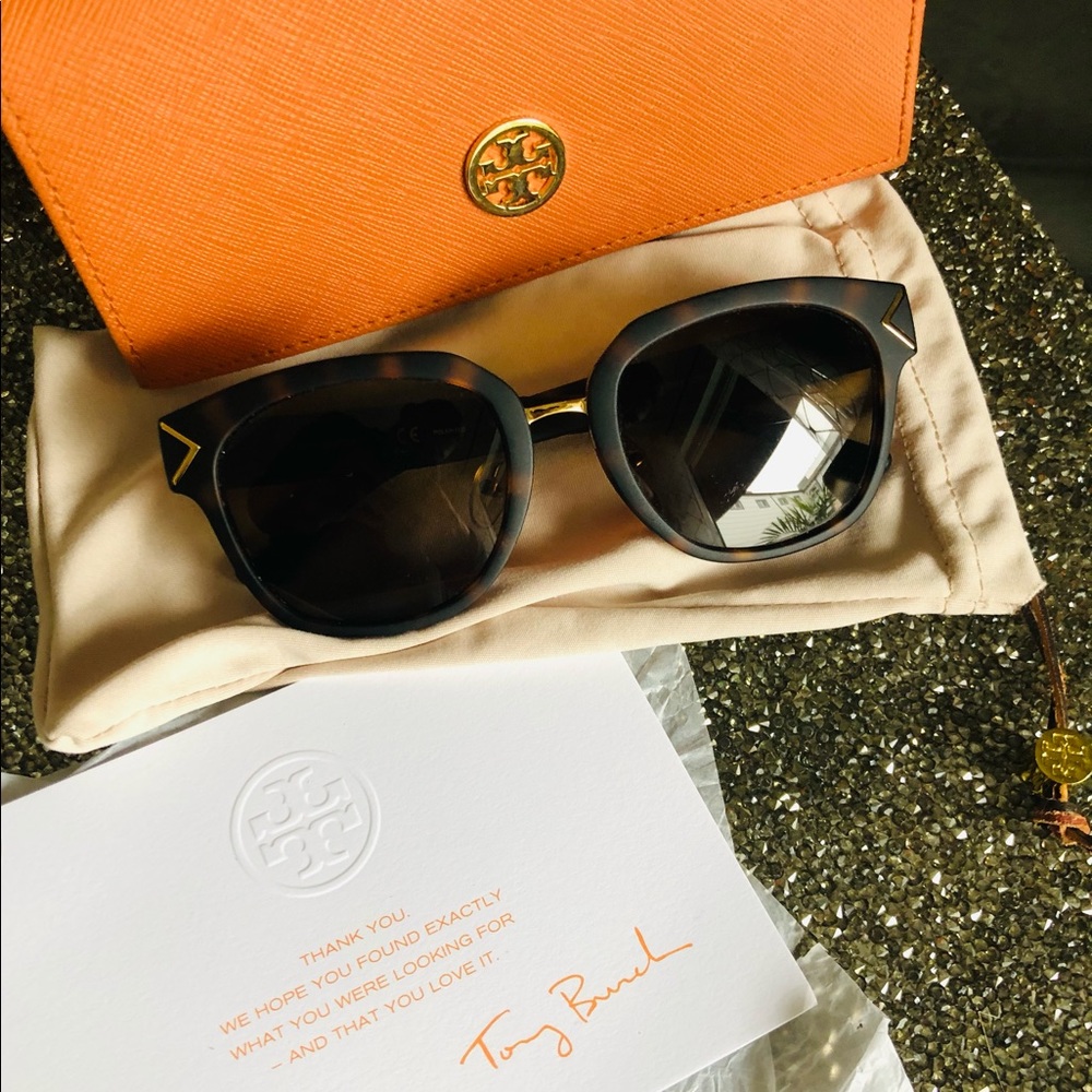 TORY BURCH Sunglasses TY 9041 Matte Tortoise wCase